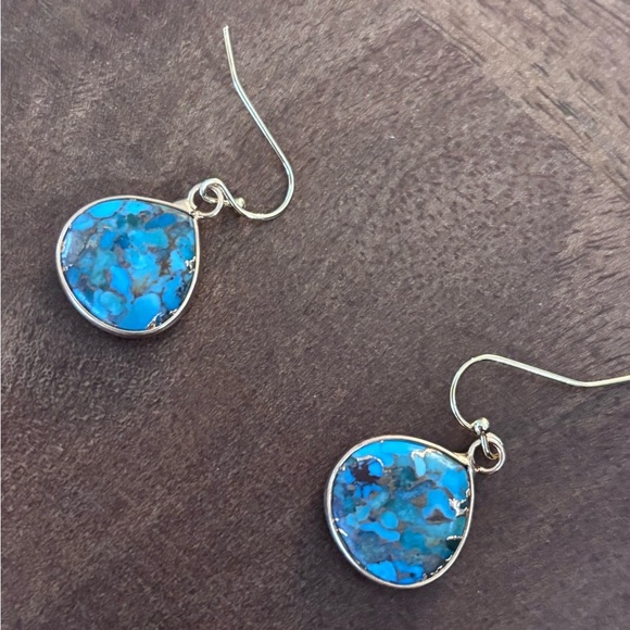 Elegant Blue Stone Drop Earrings - Picture 2 of 2
